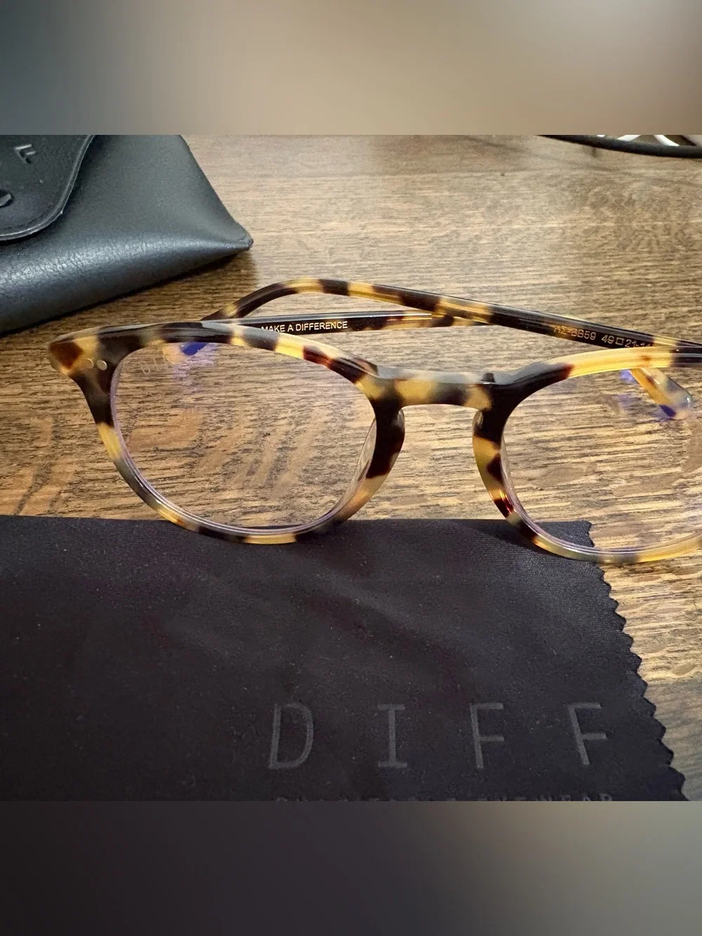 DIFF Eyewear Jaxson Amber Tortoise Blue Light Glasses & Case Set